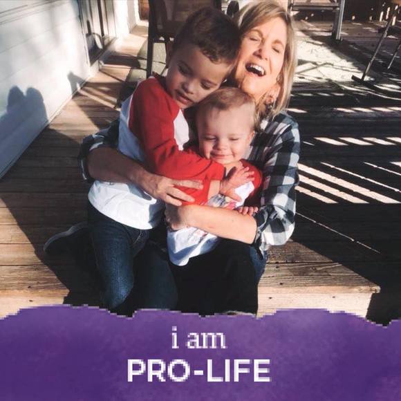 Meet your Posher, Debi - Picture 1 of 1